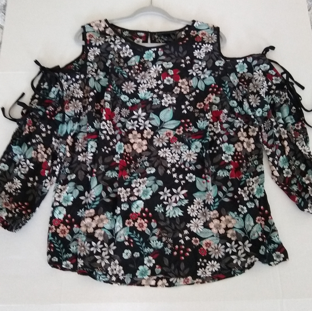 Black Floral Cold Shoulder Top Split Sleeves With Ties Lane Bryant Sz 22